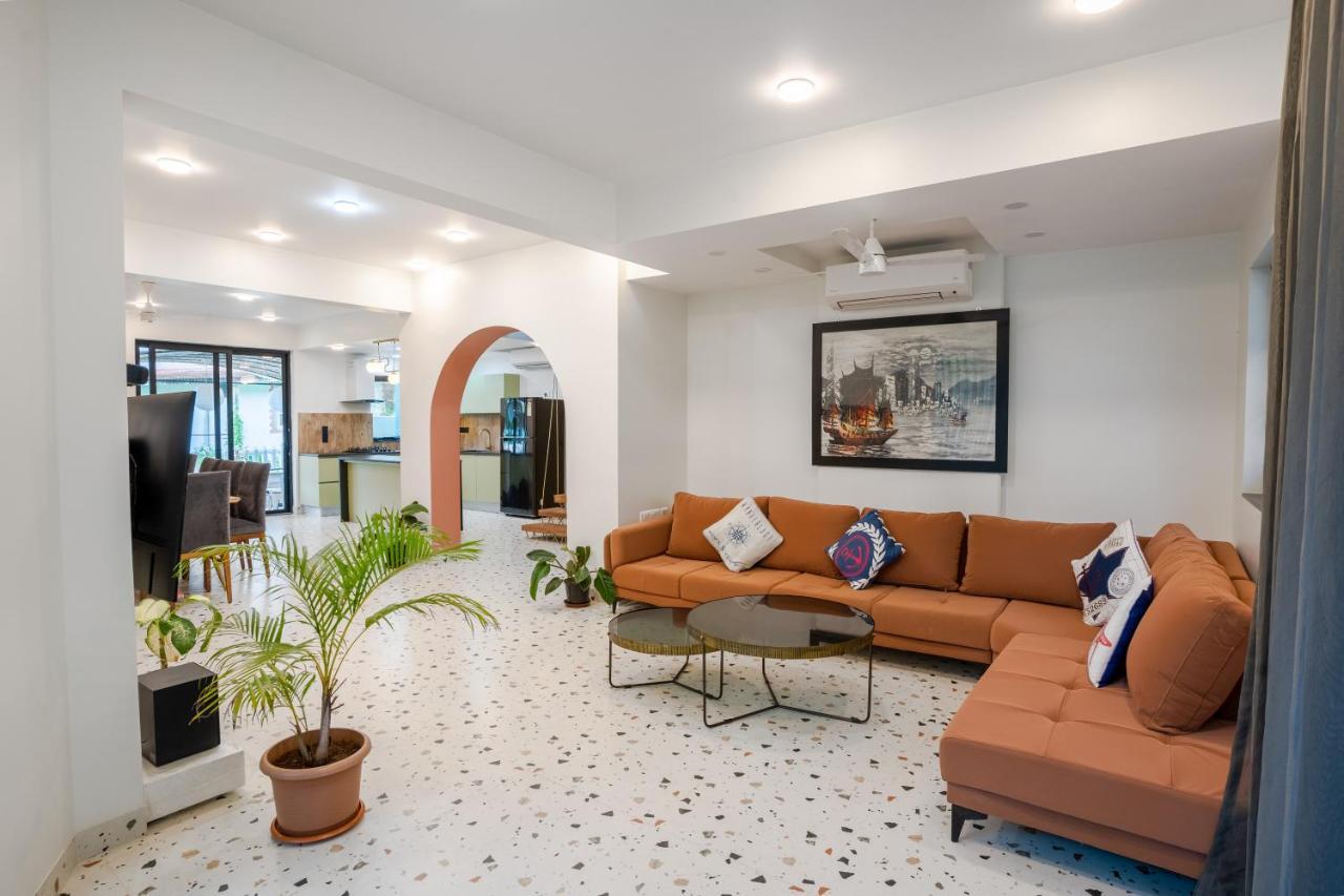 Villa Reverie - Ultra Modern Villa 200 Metres To Prestine Beach บีตาลบาติม ภายนอก รูปภาพ