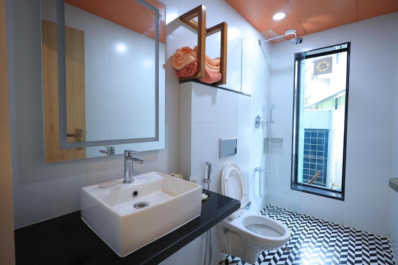 Villa Reverie - Ultra Modern Villa 200 Metres To Prestine Beach บีตาลบาติม ภายนอก รูปภาพ